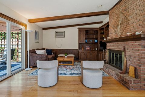 Tiny photo for 204 Parkview Road, Riverside, IL 60546 (MLS # 12628399)