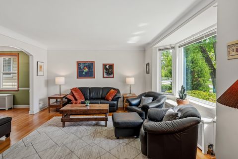 Tiny photo for 204 Parkview Road, Riverside, IL 60546 (MLS # 12628399)