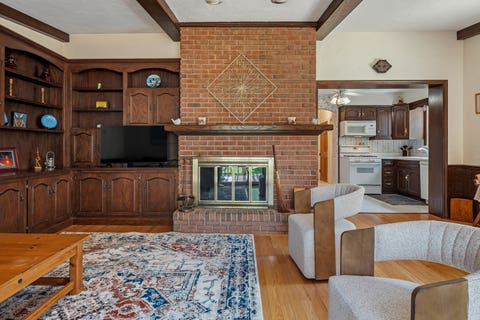 Tiny photo for 204 Parkview Road, Riverside, IL 60546 (MLS # 12628399)