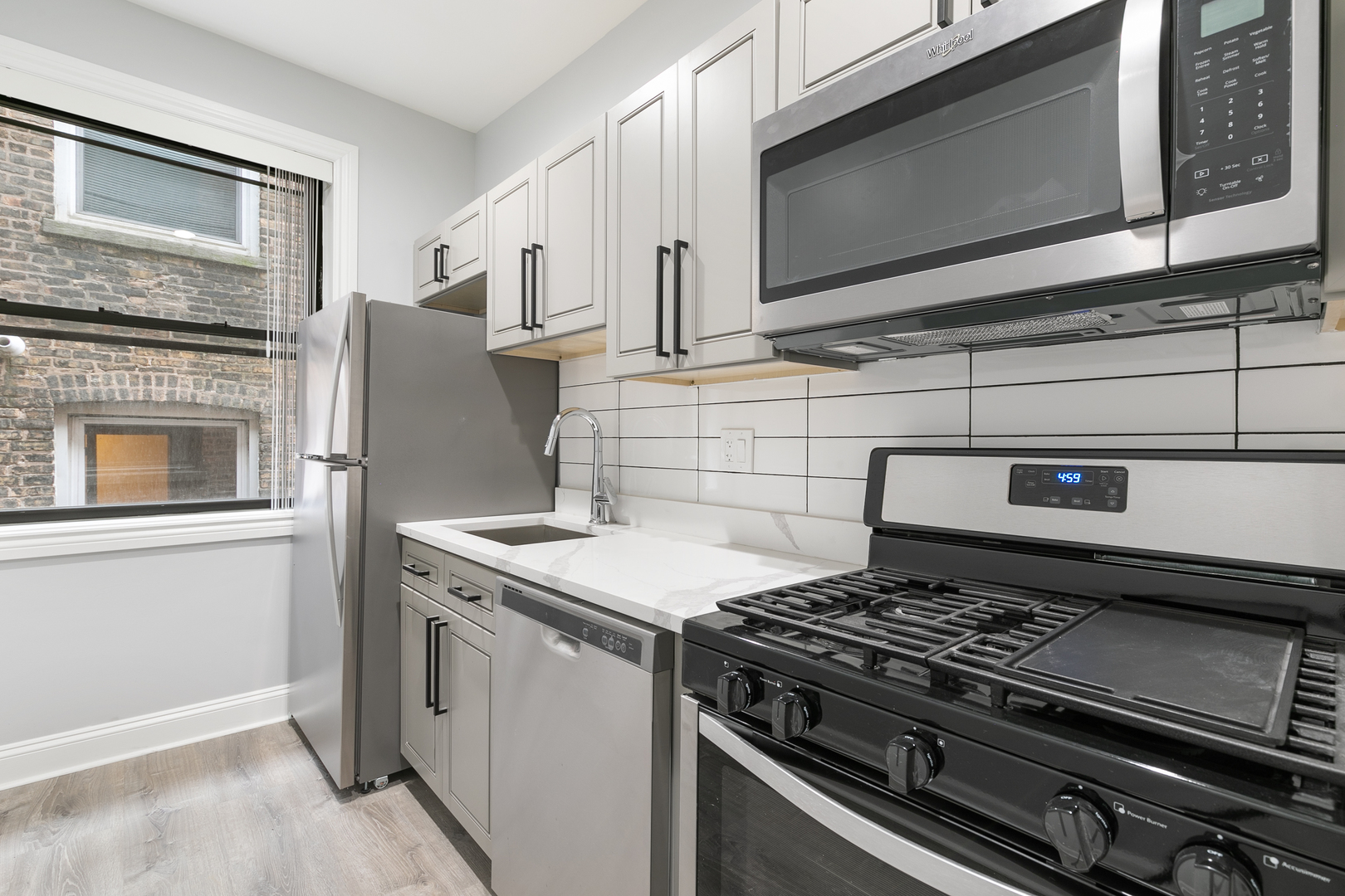 7620 N Eastlake Terrace 2E