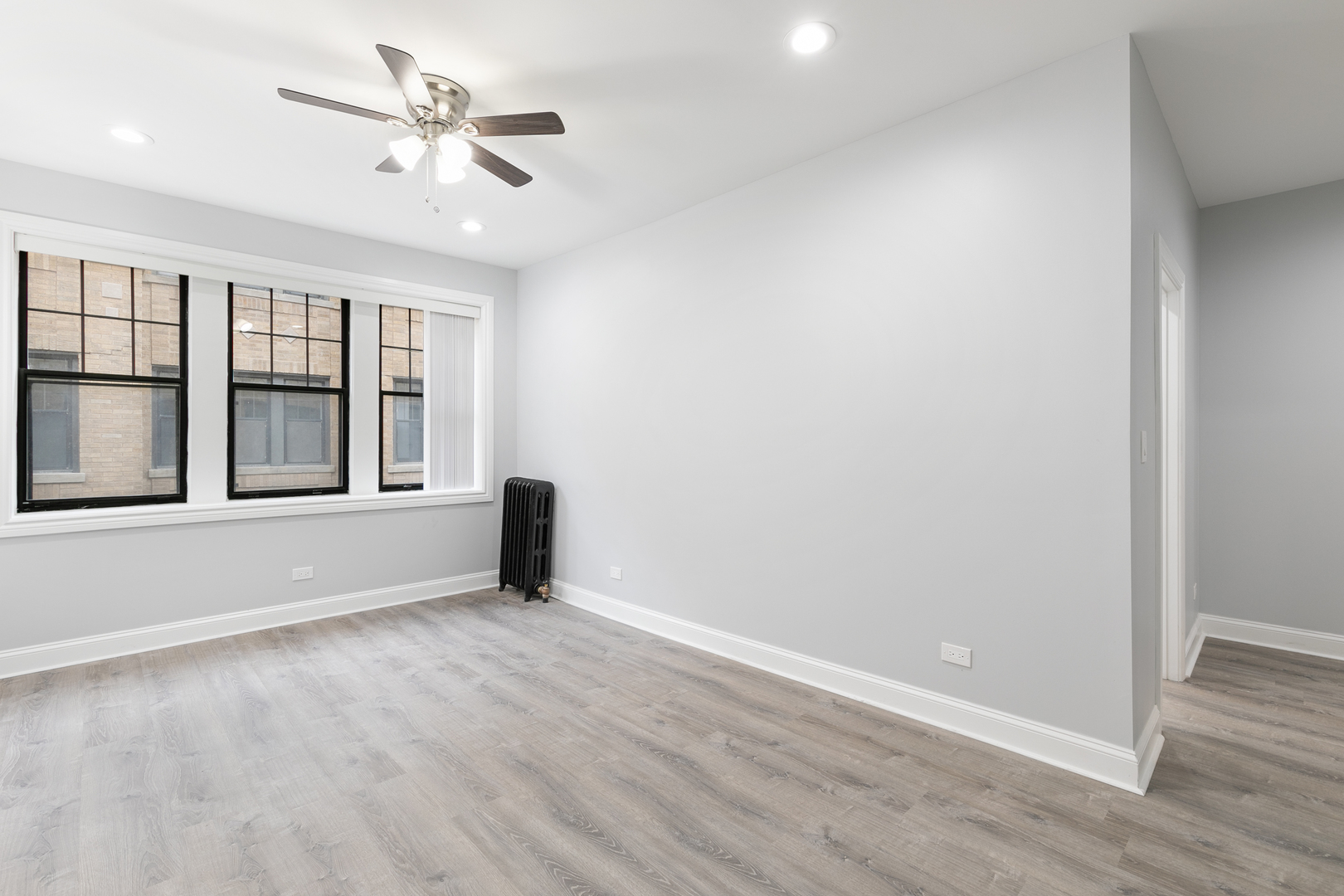 7620 N Eastlake Terrace 2E