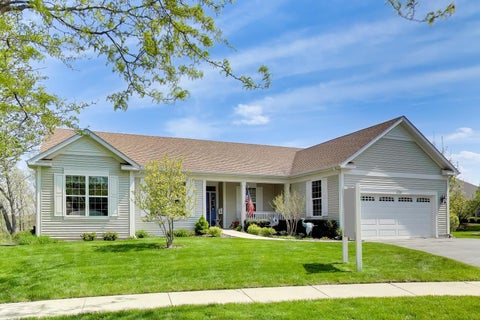 Tiny photo for 1126 Oak Point Court, Antioch, IL 60002 (MLS # 12687716)