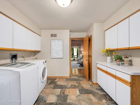 Tiny photo for 1116 Laurie Lane, Burr Ridge, IL 60527 (MLS # 12711796)