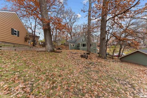 Tiny photo for 2019 11TH Street Place, East Moline, IL 61244 (MLS # QC4269440)
