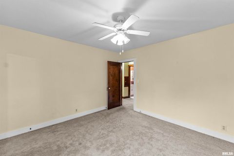 Tiny photo for 2019 11TH Street Place, East Moline, IL 61244 (MLS # QC4269440)