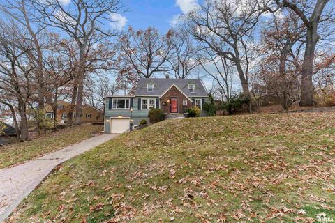 Photo of 2019 11TH Street Place, East Moline, IL 61244 (MLS # QC4269440)