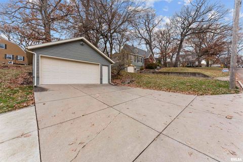 Tiny photo for 2019 11TH Street Place, East Moline, IL 61244 (MLS # QC4269440)