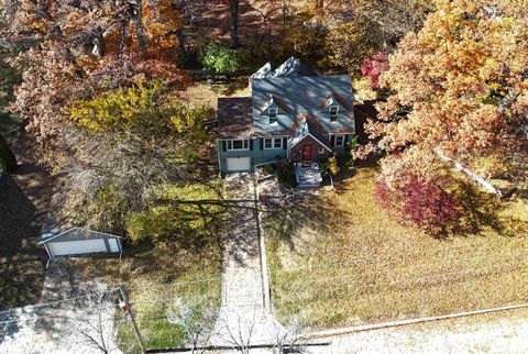 Tiny photo for 2019 11TH Street Place, East Moline, IL 61244 (MLS # QC4269440)