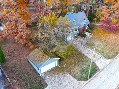 Tiny photo for 2019 11TH Street Place, East Moline, IL 61244 (MLS # QC4269440)