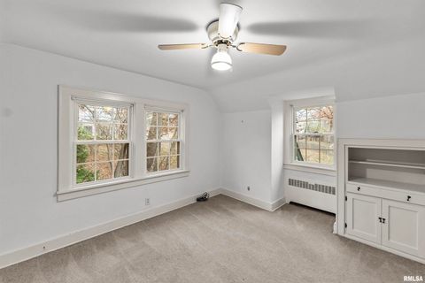 Tiny photo for 2019 11TH Street Place, East Moline, IL 61244 (MLS # QC4269440)