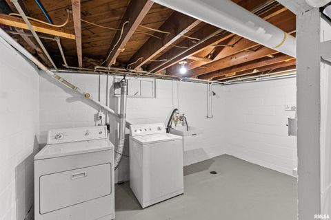 Tiny photo for 2019 11TH Street Place, East Moline, IL 61244 (MLS # QC4269440)