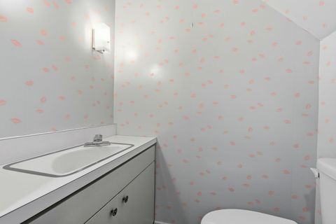 Tiny photo for 901 S Burton Place, Arlington Heights, IL 60005 (MLS # 12567356)