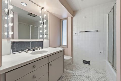 Tiny photo for 901 S Burton Place, Arlington Heights, IL 60005 (MLS # 12567356)