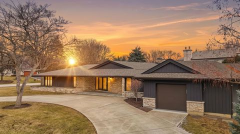 901 S Burton Place Arlington Heights IL 60005