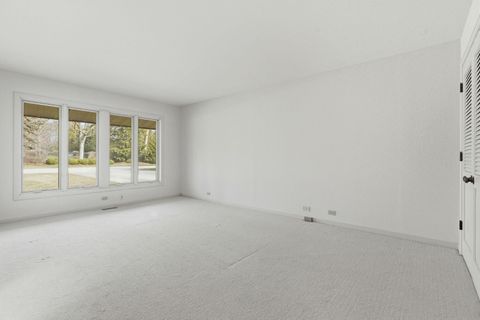 Tiny photo for 901 S Burton Place, Arlington Heights, IL 60005 (MLS # 12567356)