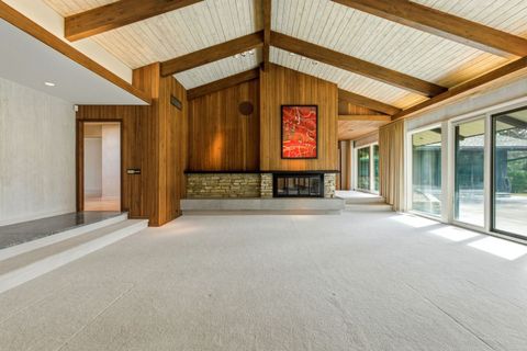 Tiny photo for 901 S Burton Place, Arlington Heights, IL 60005 (MLS # 12567356)