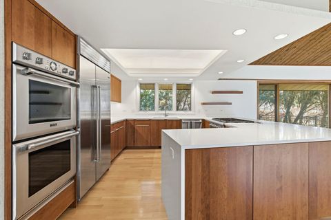 Tiny photo for 901 S Burton Place, Arlington Heights, IL 60005 (MLS # 12567356)