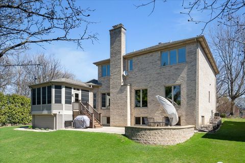 Tiny photo for 1928 N Ridge Avenue, Arlington Heights, IL 60004 (MLS # 12597594)
