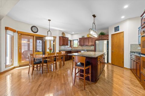 Tiny photo for 1928 N Ridge Avenue, Arlington Heights, IL 60004 (MLS # 12597594)
