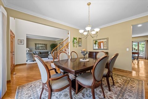 Tiny photo for 1928 N Ridge Avenue, Arlington Heights, IL 60004 (MLS # 12597594)