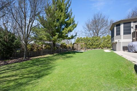 Tiny photo for 1928 N Ridge Avenue, Arlington Heights, IL 60004 (MLS # 12597594)