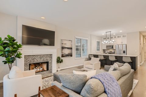 Tiny photo for 1515 N Hudson Avenue #2, Chicago, IL 60610 (MLS # 12589140)