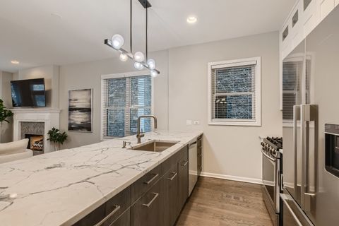 Tiny photo for 1515 N Hudson Avenue #2, Chicago, IL 60610 (MLS # 12589140)