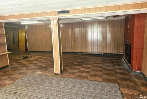 Tiny photo for 2131 W SUNNYBROOK Drive, Quincy, IL 62301 (MLS # QC4268708)