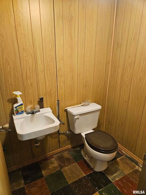 Tiny photo for 2131 W SUNNYBROOK Drive, Quincy, IL 62301 (MLS # QC4268708)