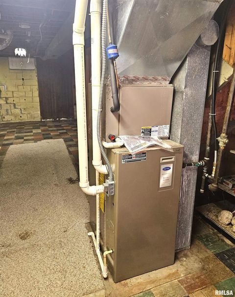 Tiny photo for 2131 W SUNNYBROOK Drive, Quincy, IL 62301 (MLS # QC4268708)