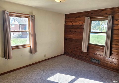 Tiny photo for 2131 W SUNNYBROOK Drive, Quincy, IL 62301 (MLS # QC4268708)