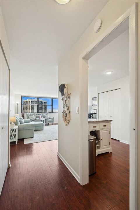 Tiny photo for 2700 N Hampden Court #18E, Chicago, IL 60614 (MLS # 12602118)