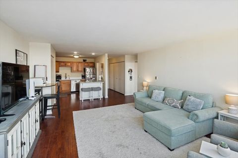 Tiny photo for 2700 N Hampden Court #18E, Chicago, IL 60614 (MLS # 12602118)