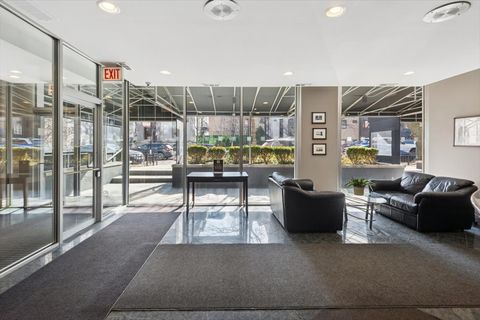 Tiny photo for 2700 N Hampden Court #18E, Chicago, IL 60614 (MLS # 12602118)