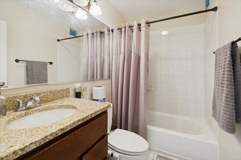 Tiny photo for 2700 N Hampden Court #18E, Chicago, IL 60614 (MLS # 12602118)