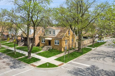 Tiny photo for 5359 S Nordica Avenue, Chicago, IL 60638 (MLS # 12625889)
