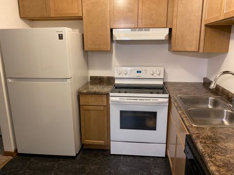 Tiny photo for 17975 Huntleigh Court #301, Country Club Hills, IL 60478 (MLS # 12434705)