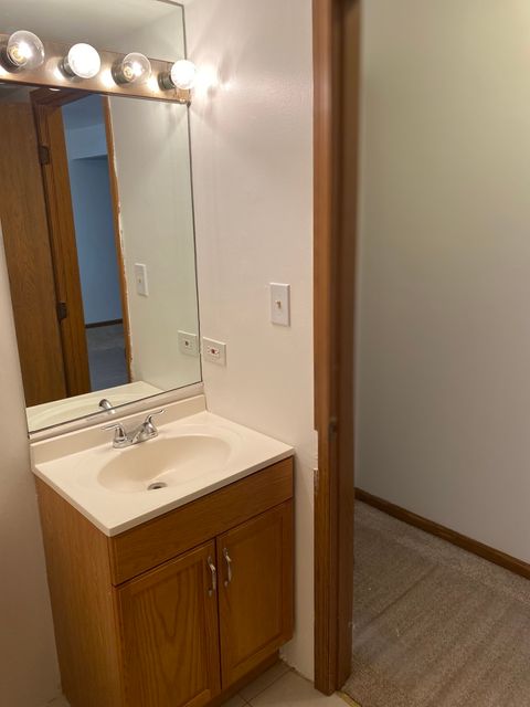 Tiny photo for 17975 Huntleigh Court #301, Country Club Hills, IL 60478 (MLS # 12434705)