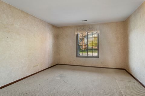 Tiny photo for 4121 N Mallard Drive #5, Arlington Heights, IL 60004 (MLS # 12506651)