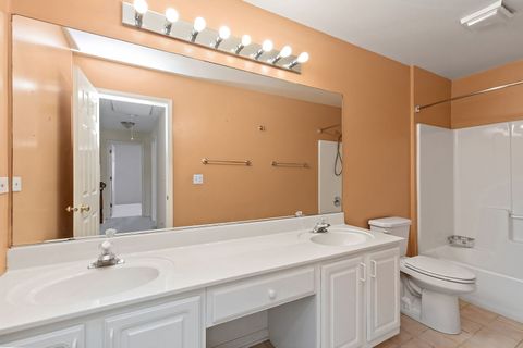 Tiny photo for 494 Rosewood Drive, Carpentersville, IL 60110 (MLS # 12505270)