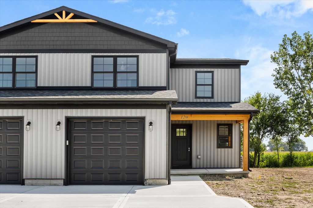 Photo for 120 Kevin Drive, Diamond, IL 60416 (MLS # 12478385)