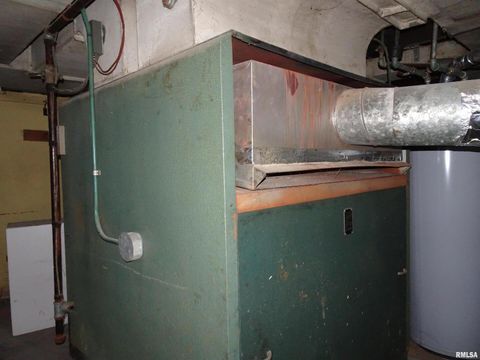 Tiny photo for 1515 Jersey Ridge Road, Davenport, IA 52803 (MLS # QC4269872)