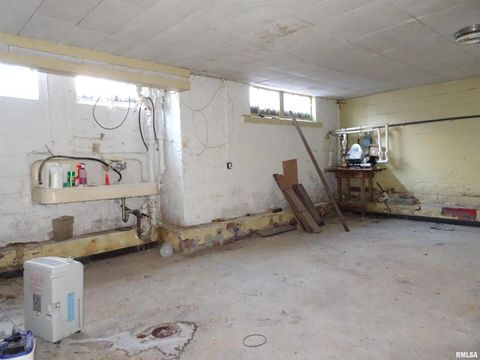 Tiny photo for 1515 Jersey Ridge Road, Davenport, IA 52803 (MLS # QC4269872)