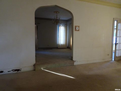 Tiny photo for 1515 Jersey Ridge Road, Davenport, IA 52803 (MLS # QC4269872)