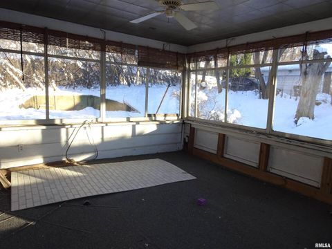 Tiny photo for 1515 Jersey Ridge Road, Davenport, IA 52803 (MLS # QC4269872)