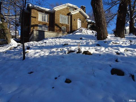 Tiny photo for 1515 Jersey Ridge Road, Davenport, IA 52803 (MLS # QC4269872)