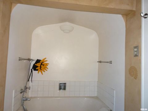 Tiny photo for 1515 Jersey Ridge Road, Davenport, IA 52803 (MLS # QC4269872)