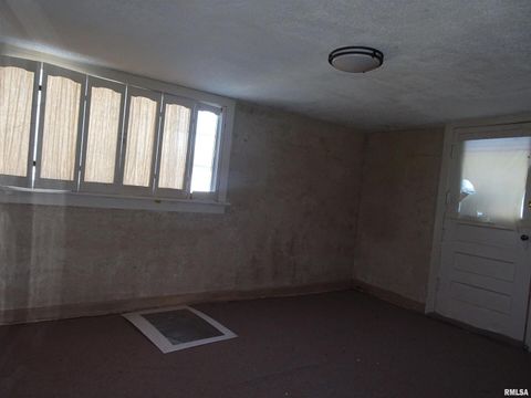 Tiny photo for 1515 Jersey Ridge Road, Davenport, IA 52803 (MLS # QC4269872)