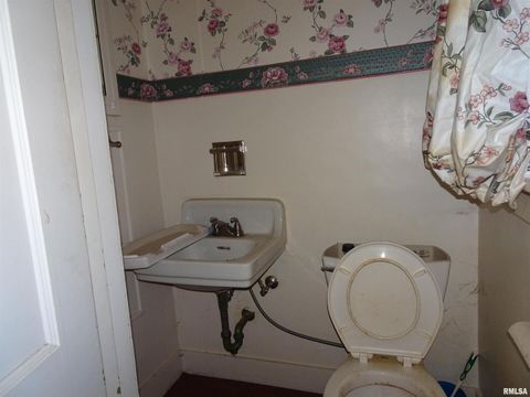 Tiny photo for 1515 Jersey Ridge Road, Davenport, IA 52803 (MLS # QC4269872)