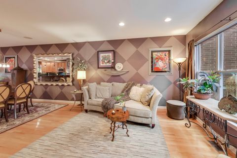 Tiny photo for 523 Chicago Avenue #D, Evanston, IL 60202 (MLS # 12591405)